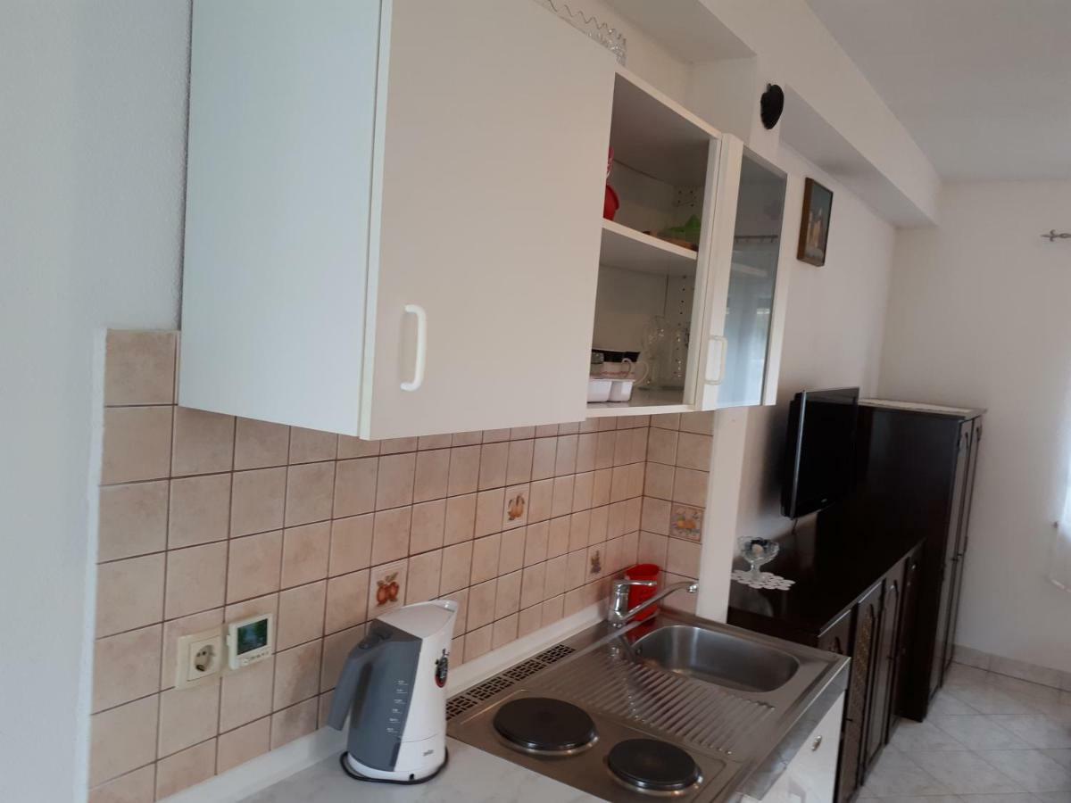 Seaside Apartment For 2 P Trogir Exteriör bild